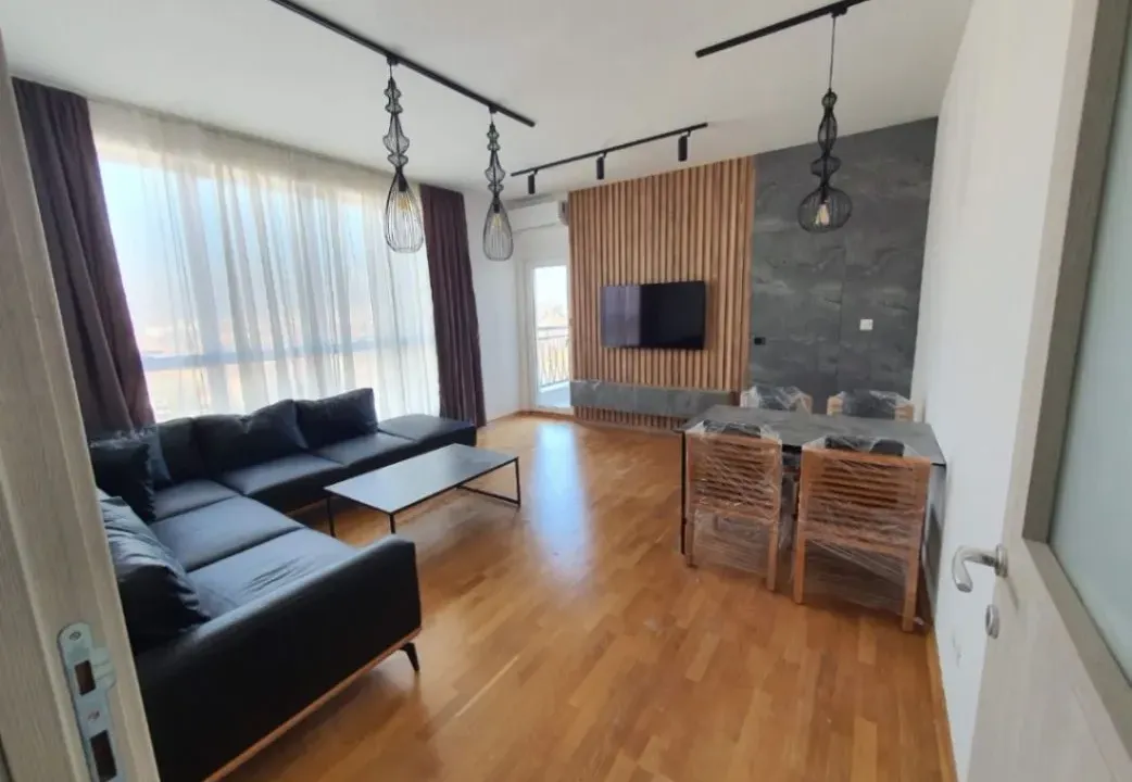 Izdavanje, jednosoban stan, 53m², Stari Aerodrom, Podgorica