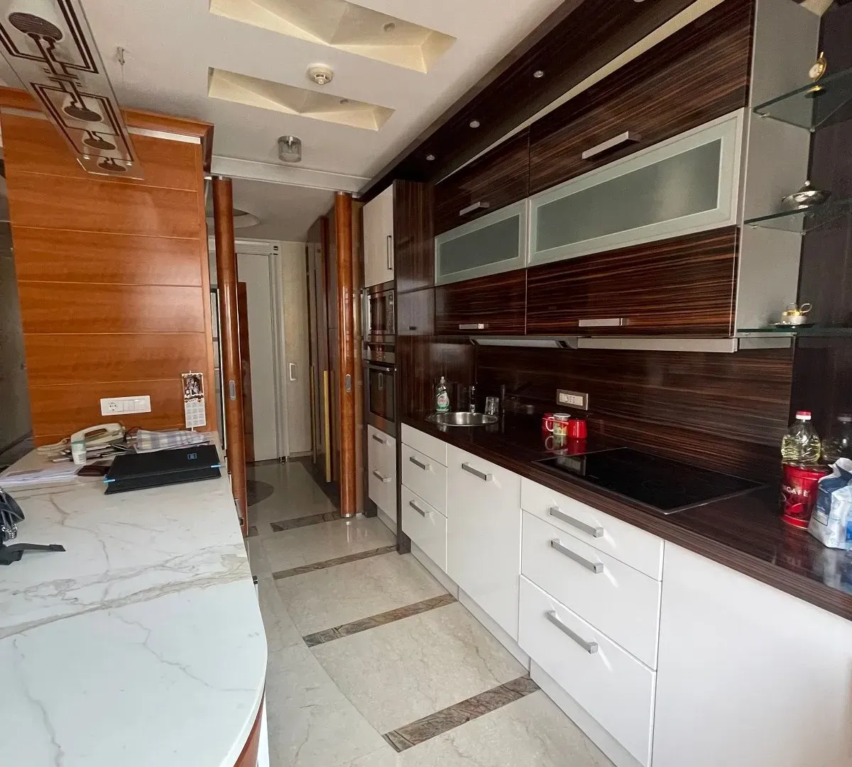 Izdavanje, četvorosoban stan, 135m², Vračar Sve Podlokacije, Beograd