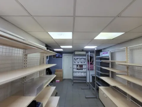 Prodaja, poslovni prostor, 27m², Lion, Zvezdara Sve Podlokacije - image 2