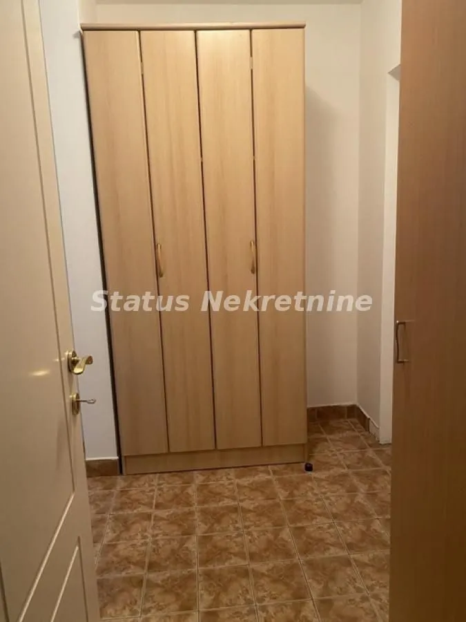 Izdavanje, garsonjera, 25m², Nova Detelinara, Novi Sad Sve Podlokacije