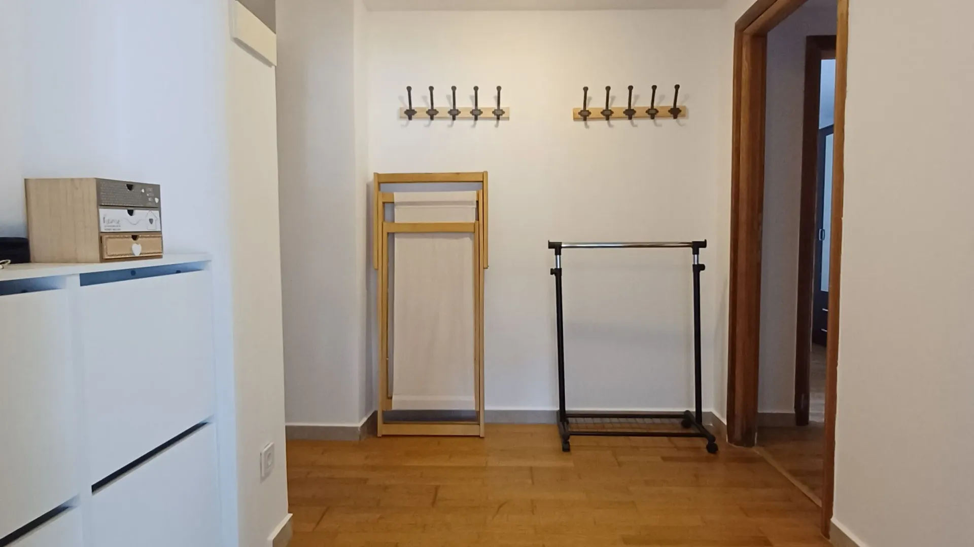 Izdavanje, jednosoban stan, 55m², Lepetani, Tivat