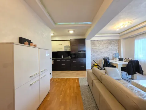 Prodaja, dvosoban stan, 80m², Budva, Crna Gora - image 13