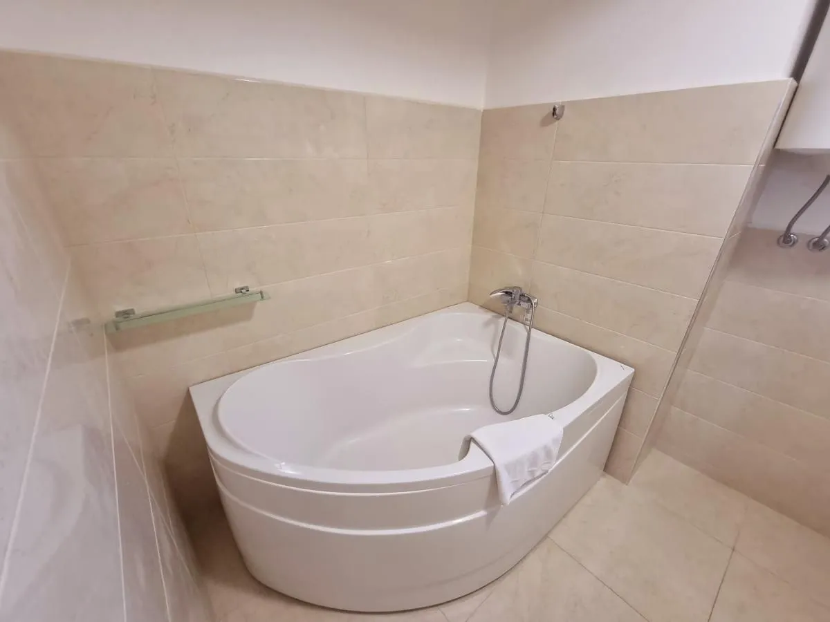 Rent, three bedroom apartment, 134m², Bečići, Budva