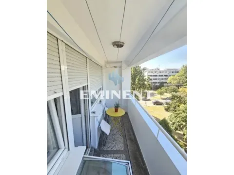 Rent, three bedroom apartment, 70m², Novi Beograd Blok 33, Novi Beograd Sve Podlokacije - image 12