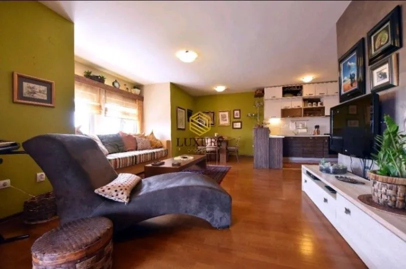 Rent, two bedroom apartment, 98m², 1 maj, Podgorica