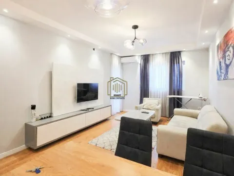 Izdavanje, jednosoban stan, 50m², Central Point, Podgorica - image 4