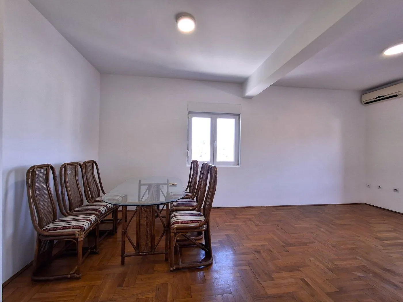 Prodaja, stan, 74m², Drač, Podgorica