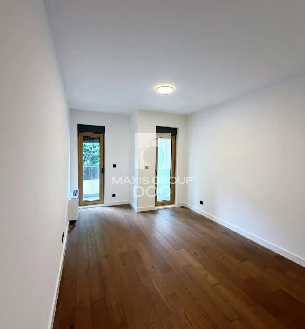 Rent, four bedroom apartment, 125m², Voždovac Sve Podlokacije, Beograd