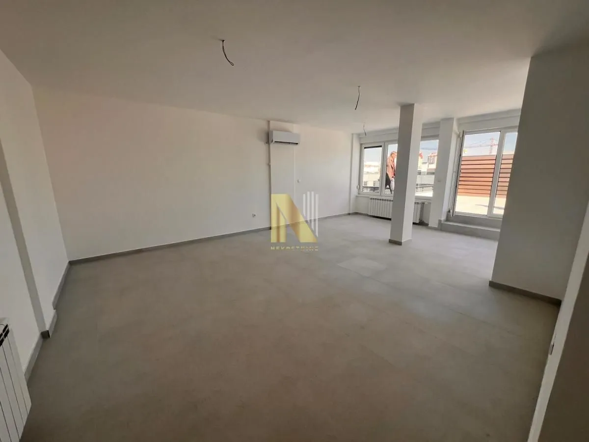 Prodaja, četvorosoban stan, 224m², Telep, Novi Sad Sve Podlokacije