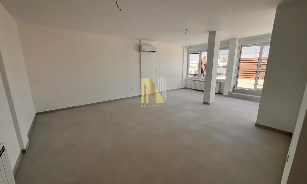 Prodaja, četvorosoban stan, 224m², Telep, Novi Sad Sve Podlokacije