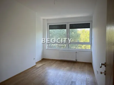Izdavanje, poslovni prostor, 59m², Centar, Novi Sad - image 13