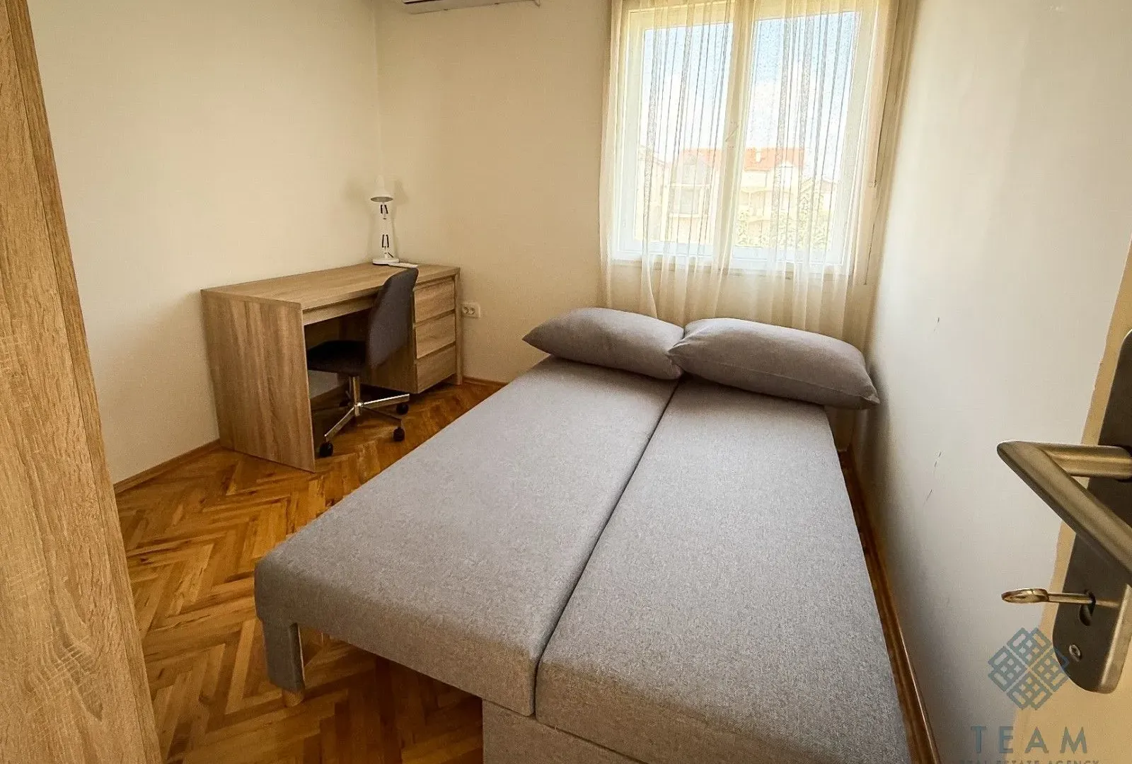 Izdavanje, dvosoban stan, 106m², Stari Aerodrom, Podgorica