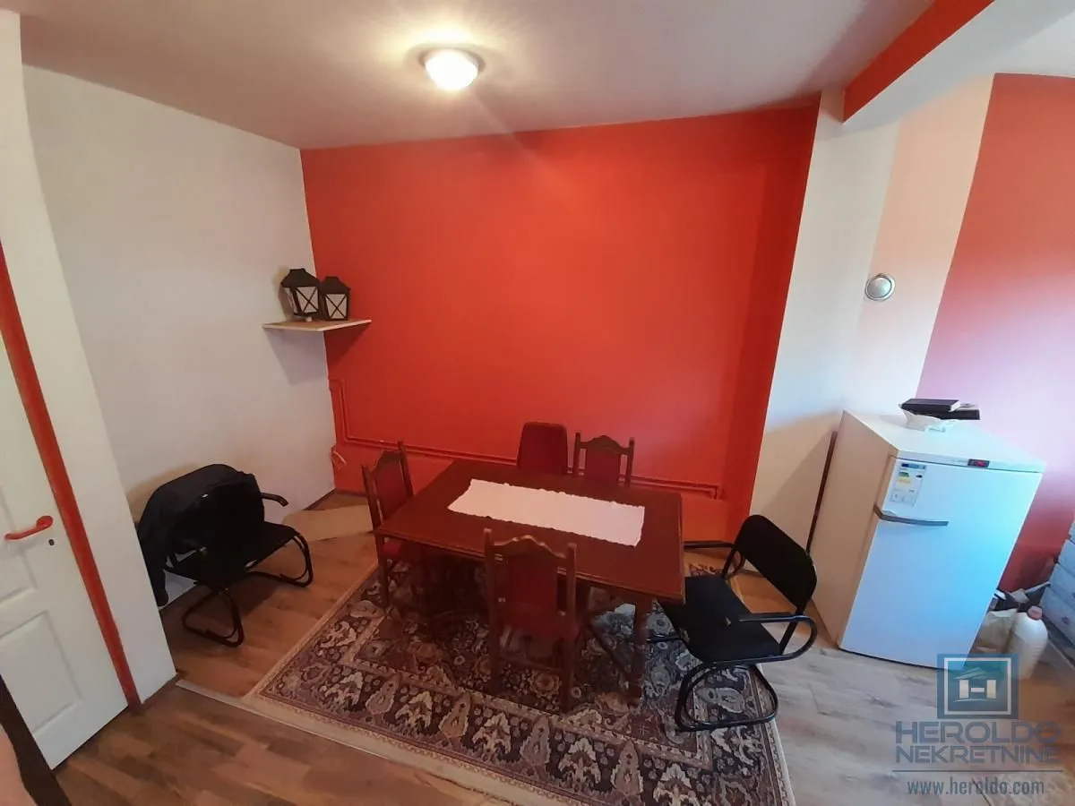 Sale, house, 265m², Ćuprija, Srbija