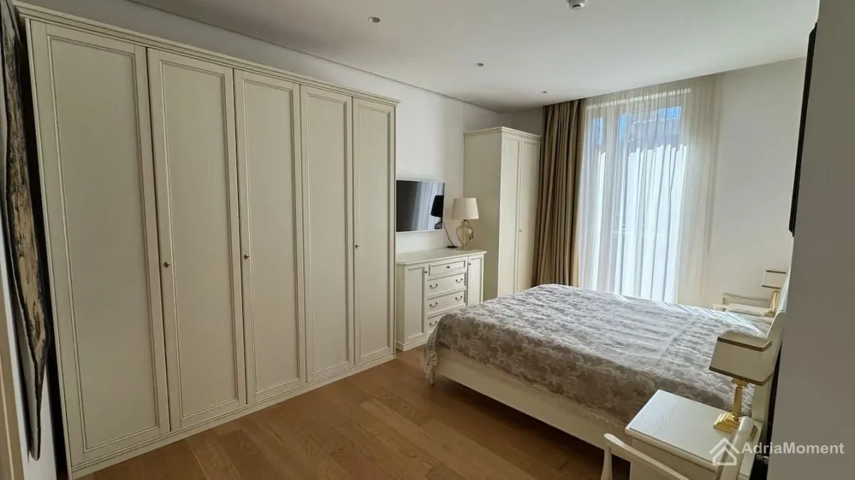 Sale, two bedroom apartment, 141m², Centar, Budva