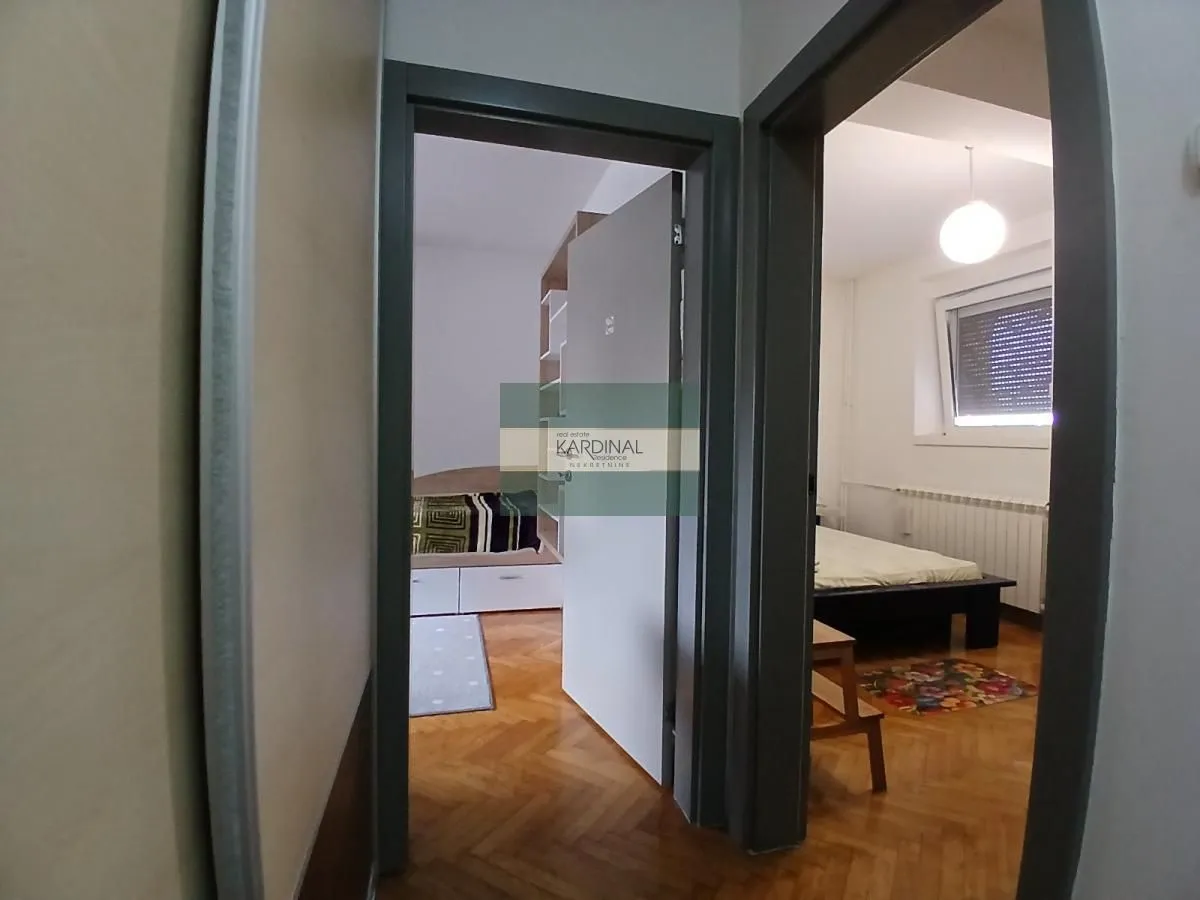 Izdavanje, trosoban stan, 78m², Centar, Jagodina