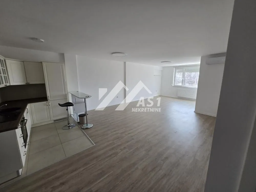 Rent, four bedroom apartment, 105m², Sajam, Novi Sad Sve Podlokacije