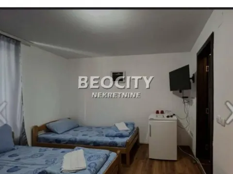 Sale, house, 250m², Borsko jezero, Bor - image 13