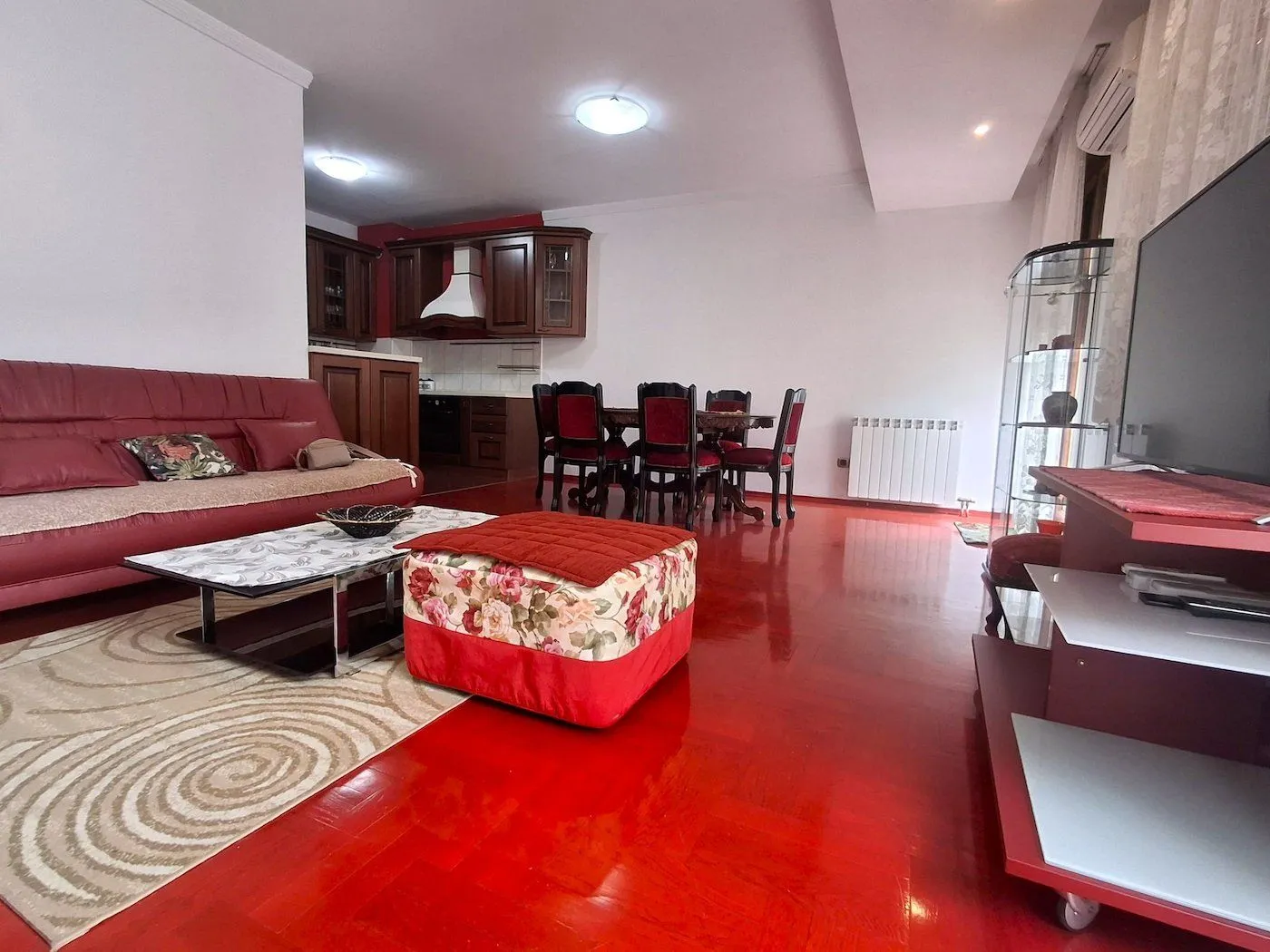 Rent, apartment, 84m², Centar, Podgorica