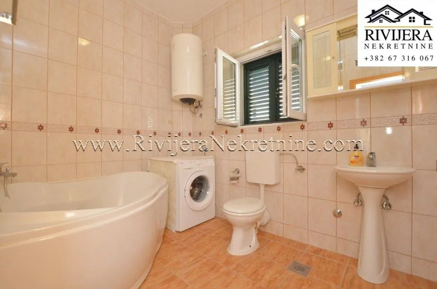 Prodaja, jednosoban stan, 60m², Đenovići, Herceg Novi