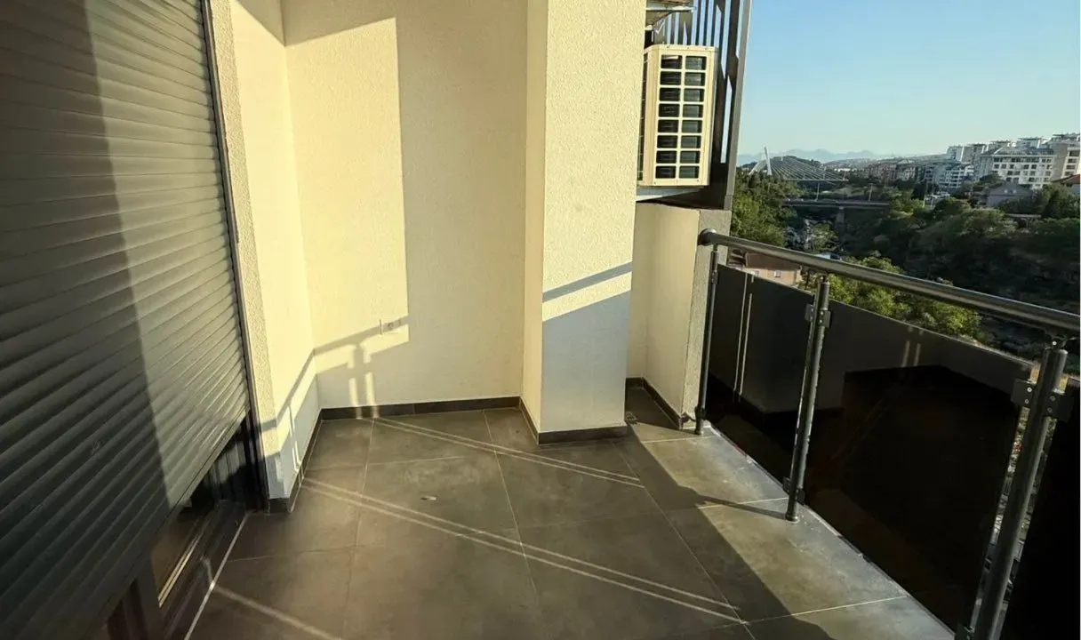 Izdavanje, dvosoban stan, 64m², Vezirov Most, Podgorica