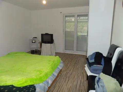 Prodaja, kuća, 250m², Lipar, Jagodina - image 2