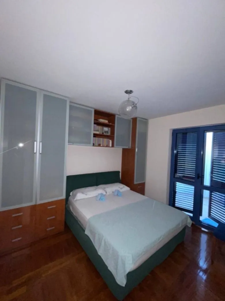Rent, two bedroom apartment, 81m², Pržno, Budva
