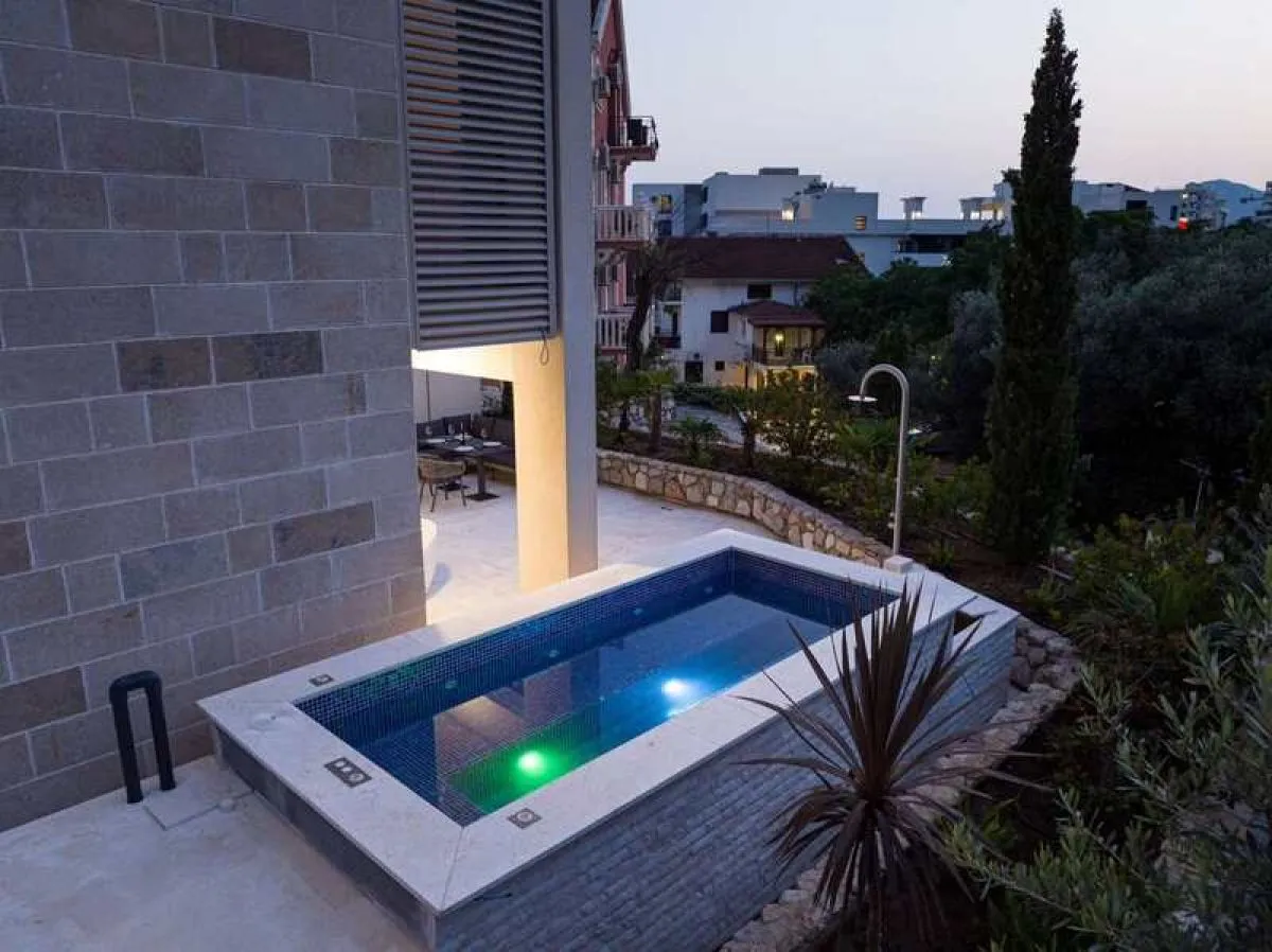 Sale, one bedroom apartment, 56m², Rafailovići, Budva