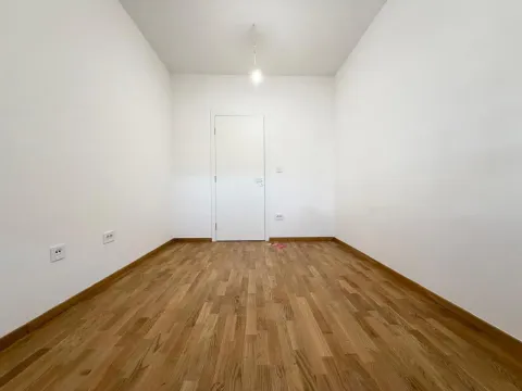 Prodaja, dvosoban stan, 65m², Stari Aerodrom, Podgorica - image 9