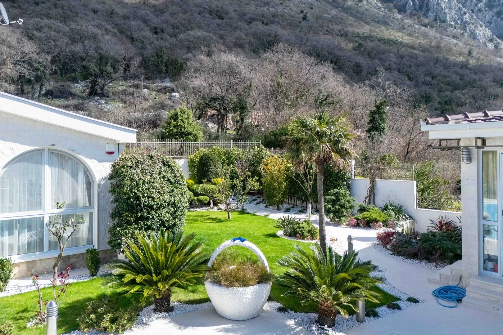 Sale, house, 410m², Blizikuće, Budva