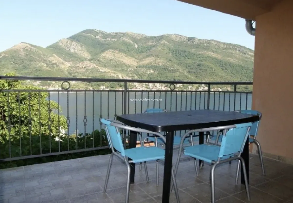 Prodaja, kuća, 210m², Opatovo, Tivat