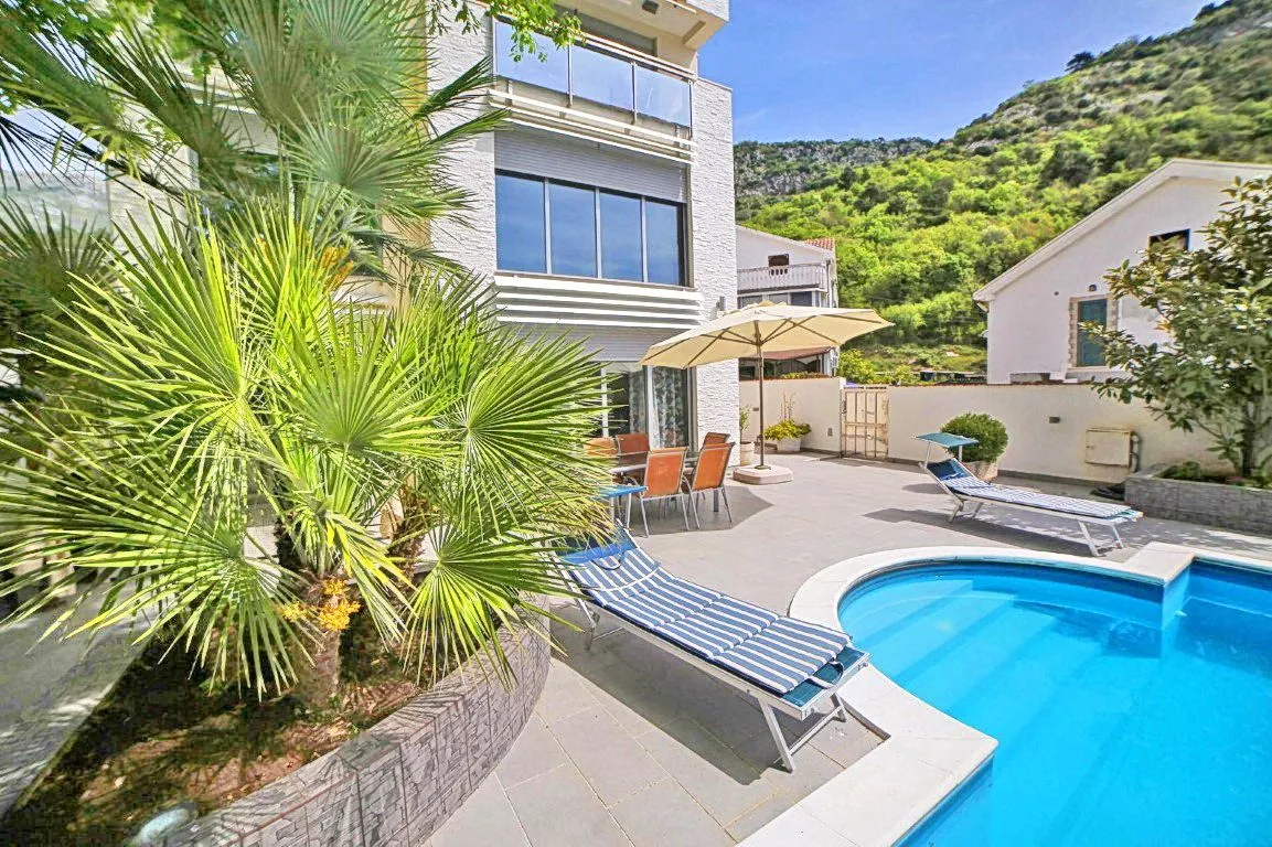 Prodaja, kuća, 300m², Budva, Crna Gora