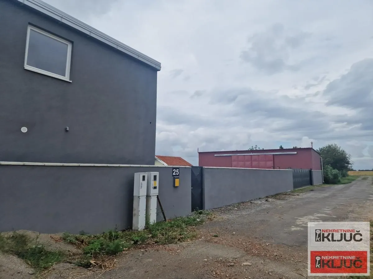 Rent, office space, 300m², Veternik, Novi Sad Sve Podlokacije
