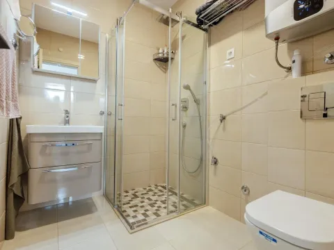 Sale, three bedroom apartment, 172m², Bunovići, Kotor - image 15