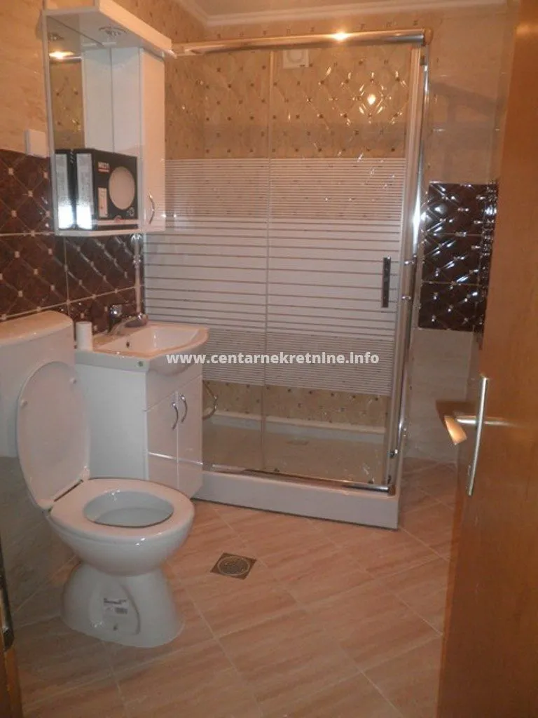 Prodaja, kuća, 100m², Stara Varoš, Podgorica