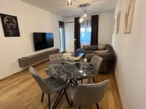 Izdavanje, jednosoban stan, 42m², New City, Podgorica - image 3