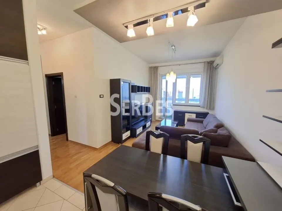 Prodaja, trosoban stan, 59m², Bulevar Oslobodjenja, Novi Sad Sve Podlokacije