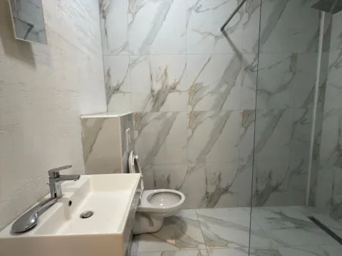 Izdavanje, dvosoban stan, 73m², Blok 9, Podgorica - image 5