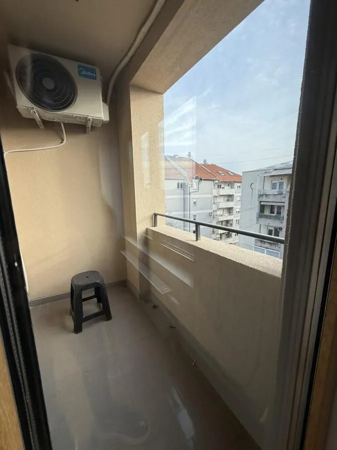Izdavanje, jednosoban stan, 57m², Crveni Pevac, Niš