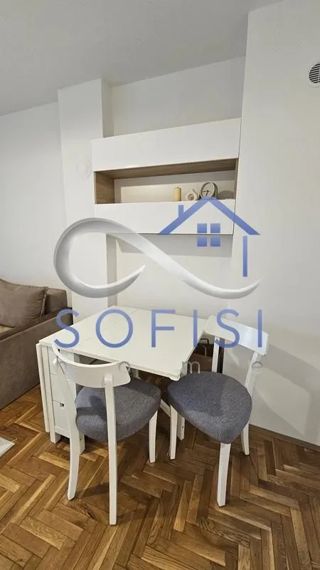 Prodaja, dvosoban stan, 39m², Socijalno, Novi Sad Sve Podlokacije