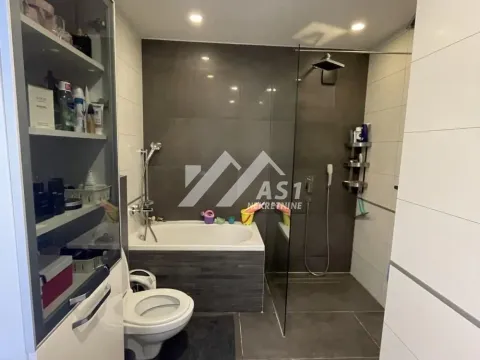 Prodaja, četvorosoban stan, 105m², Bulevar Evrope, Novi Sad Sve Podlokacije - image 9