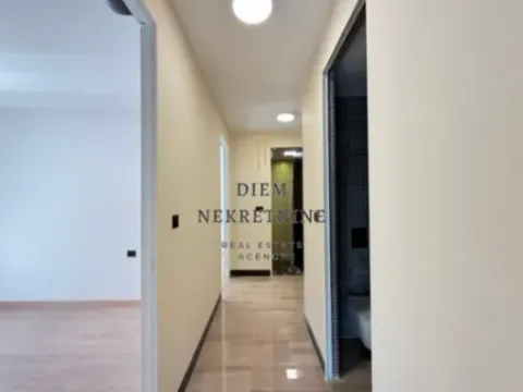 Prodaja, trosoban stan, 111m², Vezirov Most, Podgorica - image 7