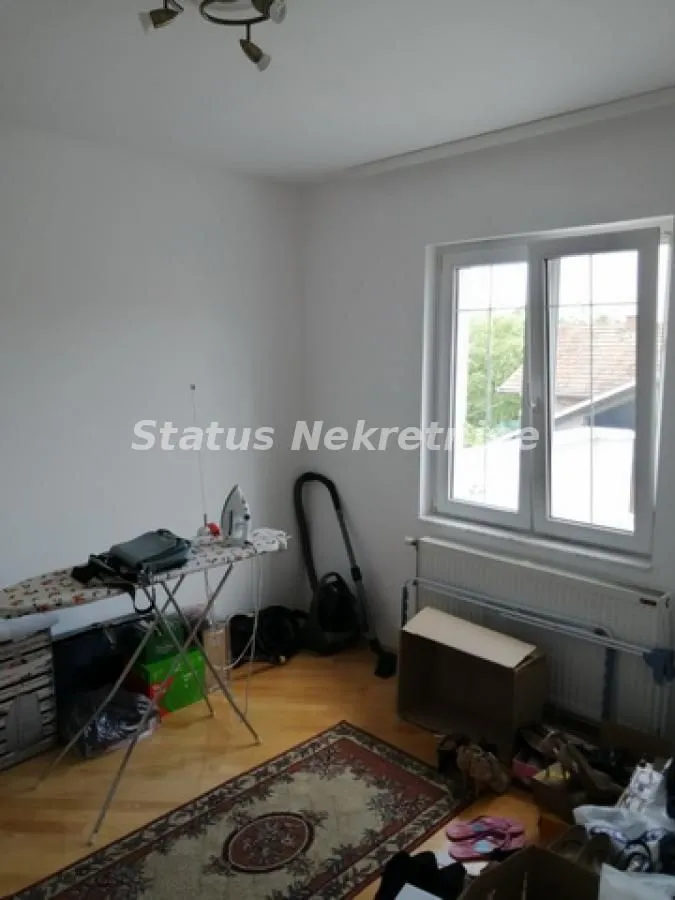 Sale, office space, 330m², Ruma, Srbija