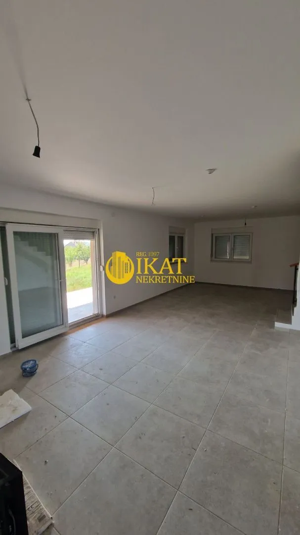 Sale, house, 275m², Sopot, Beograd