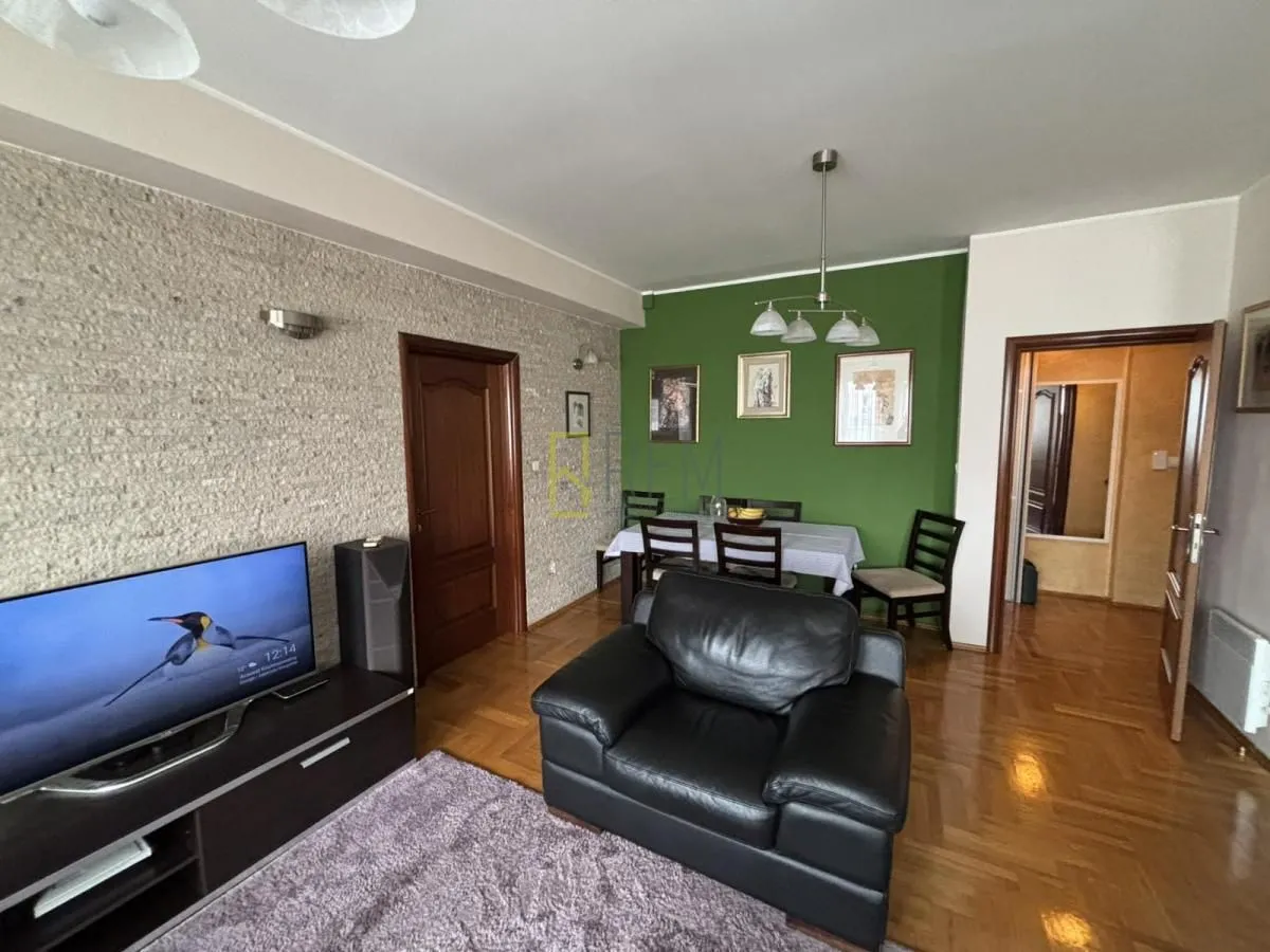 Prodaja, trosoban stan, 97m², Stari Aerodrom, Podgorica