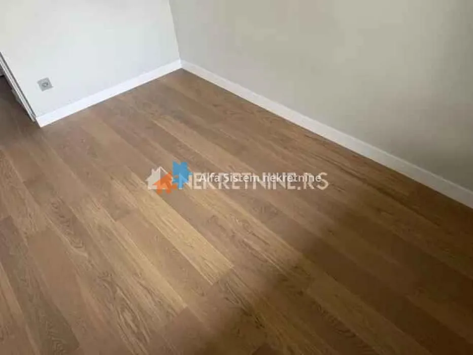 Izdavanje, trosoban stan, 78m², Novi Beograd Blok 65, Novi Beograd Sve Podlokacije