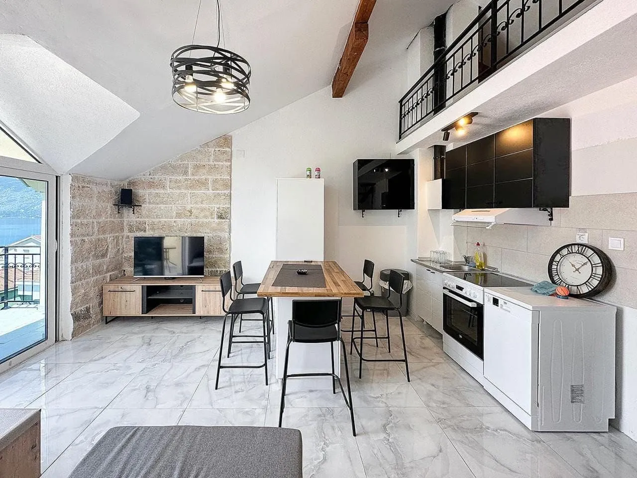 Rent, two bedroom apartment, 50m², Sveti Stasije, Kotor