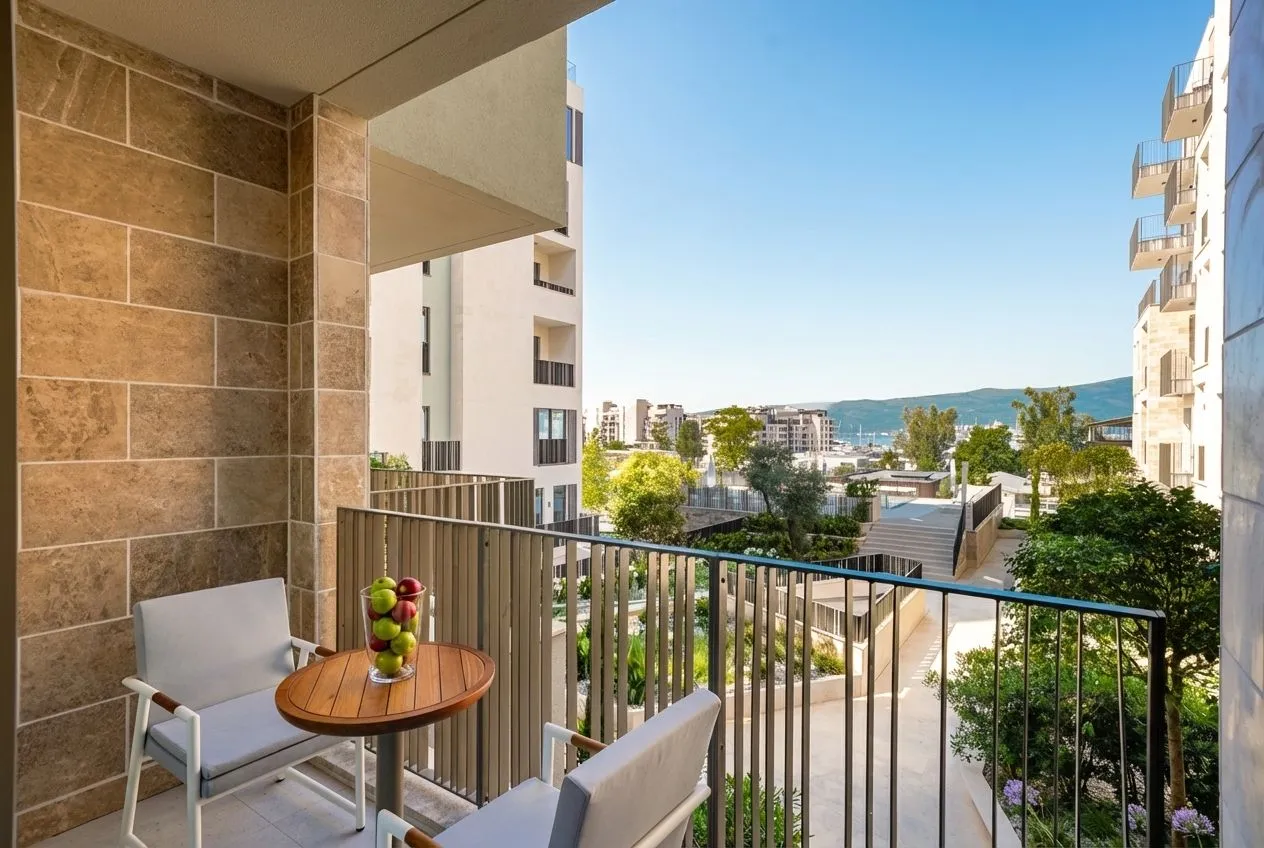 Prodaja, jednosoban stan, 63m², Centar, Tivat