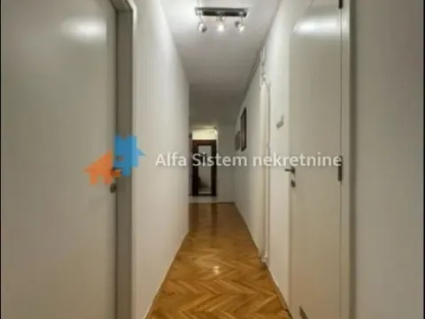 Izdavanje, trosoban stan, 70m², Stari Grad, Beograd - image 7