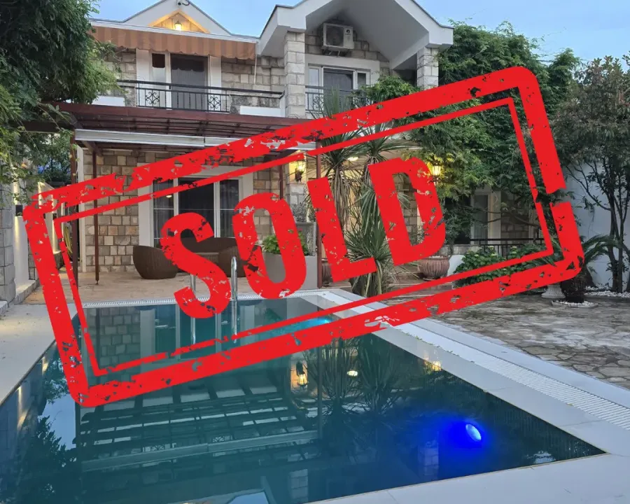 Prodaja, kuća, 234m², Tivat, Crna Gora