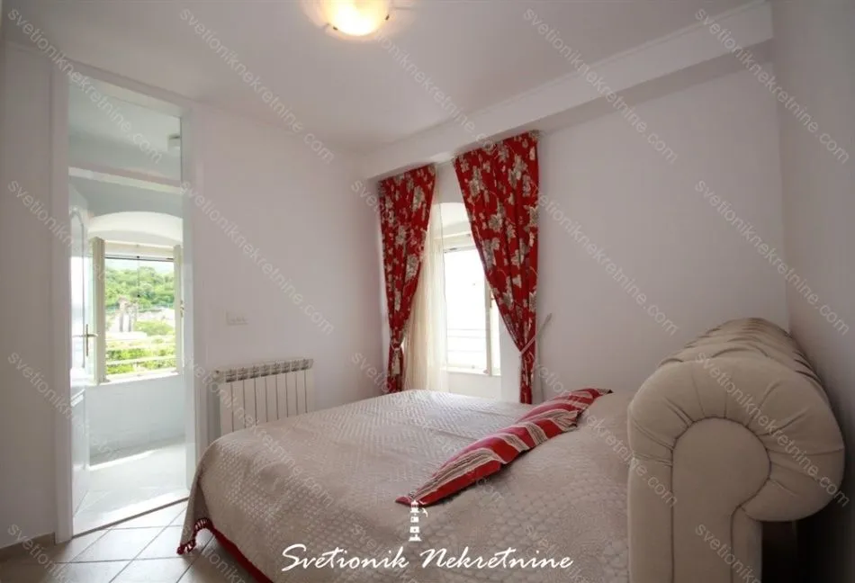 Prodaja, petosoban stan, 230m², Meljine, Herceg Novi